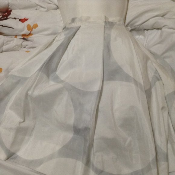 ✨5 for $30✨ Gap Off-White Soft Grey Pocket Dotted Skirt - Picture 6 of 11